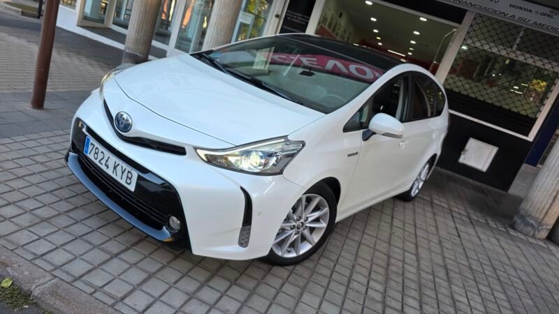 TOYOTA prius+ executive